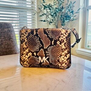 Micheal kors bag - as new , animal print